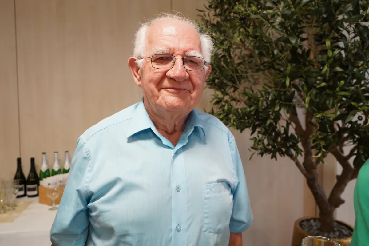 Walter Fischer, Zeitzeuge, Premiere des Films «Der Zeit voraus» in der Zollinger Stiftung.